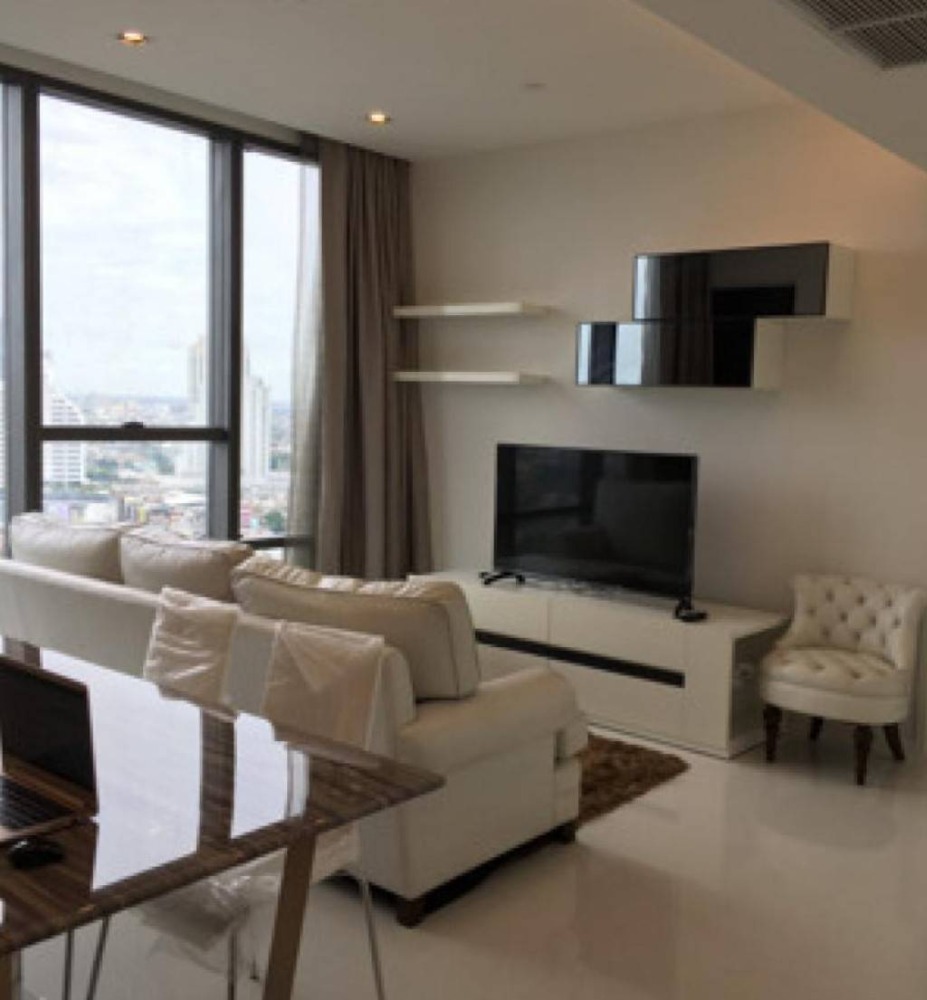 For RentCondoSathorn, Narathiwat : Urgent for rent!! Condo The Bangkok Sathorn, very good price, close to the BTS, beautiful view, high floor.