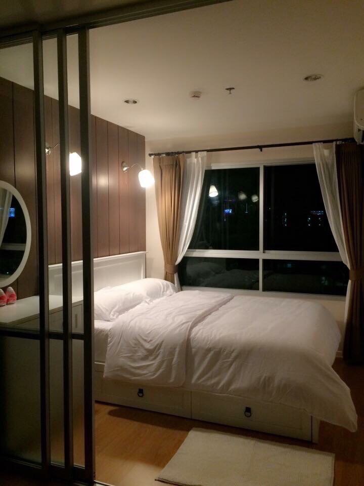 ให้เช่าคอนโดพัฒนาการ ศรีนครินทร์ : LPNSH263 ลุมพินี เพลส ศรีนครินทร์ 26 ตรม. ชั้น 5 แต่งครบ 12,000 บาท 092-597-4998