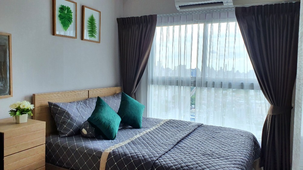 ขายคอนโดพระราม 9 เพชรบุรีตัดใหม่ RCA : S-PAR150 พลัม รามคำแหงสเตชั่น 27ตรม. ชั้น 31 วิวสระว่ายน้ำ 2.65ล้าน 064-959-8900