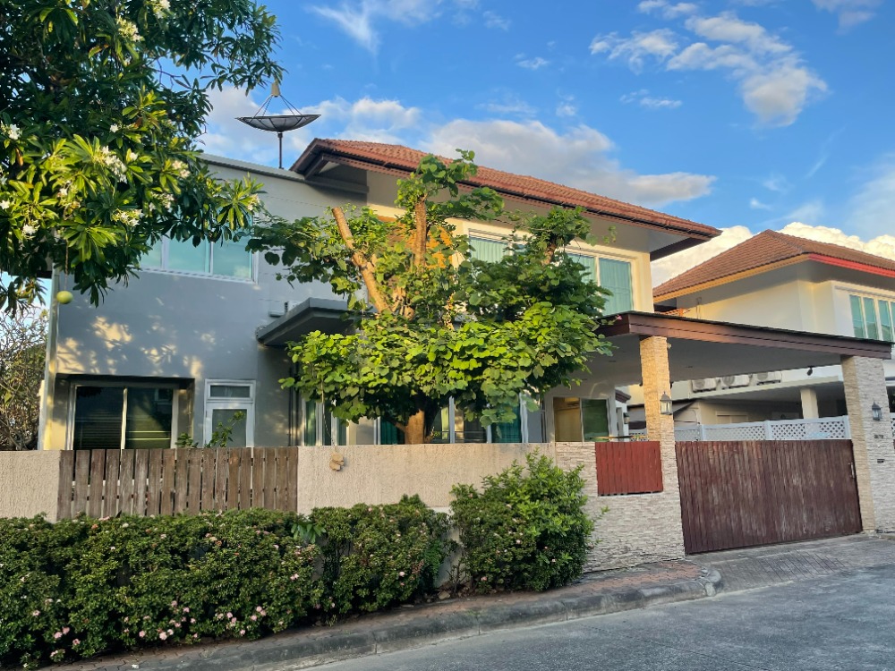 ขายบ้านพัฒนาการ ศรีนครินทร์ : ขายบ้านเดี่ยว 2 ชั้น โครงการ Villa Acadia Srinakarin (ซอยศรีด่าน 22)