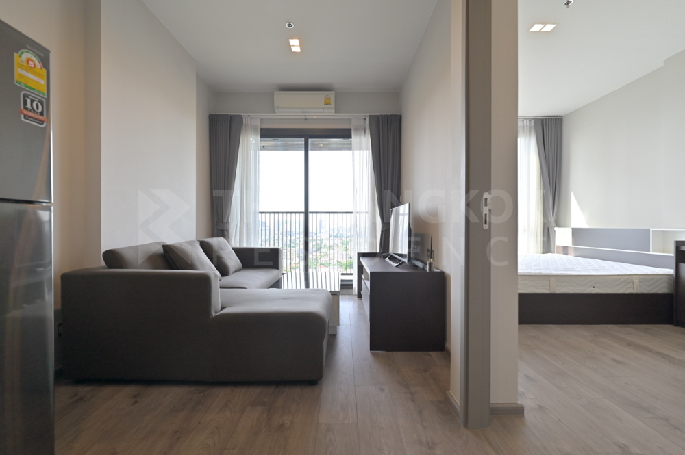 ขายคอนโดลาดพร้าว เซ็นทรัลลาดพร้าว : ขายคอนโด Whizdom Avenue Ratchada - Ladprao 1 bed 1 bath 35 ตร.ม. เพียง 4.9 ล้านบาท โทร 0936292247 นัท