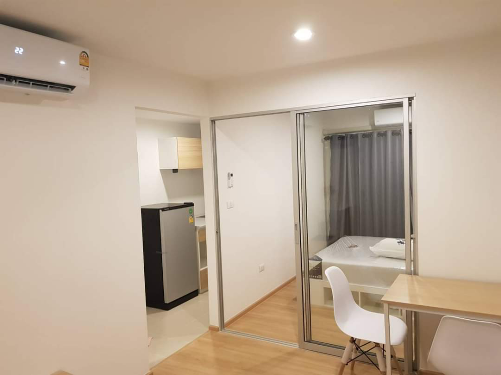 For RentCondoLadkrabang, Suwannaphum Airport : Condo for rent, Senakin Chalong Krung, Building B, 5th floor, open view, size 26.00 sq m.