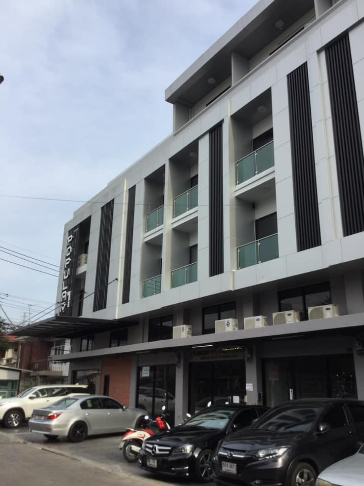 ให้เช่าโฮมออฟฟิศรัชดา ห้วยขวาง : ให้เช่า Home Office + Warehouse ( ใกล้รถไฟฟ้าใต้ดิน สถานี ลาดพร้าว และ รัชดาภิเษก )