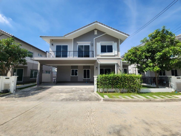 For RentHouseRama5, Ratchapruek, Bangkruai : Single house for rent, Casa Legend Rama 5 - Ratchaphruek, near The Walk Ratchaphruek, only 4 minutes.