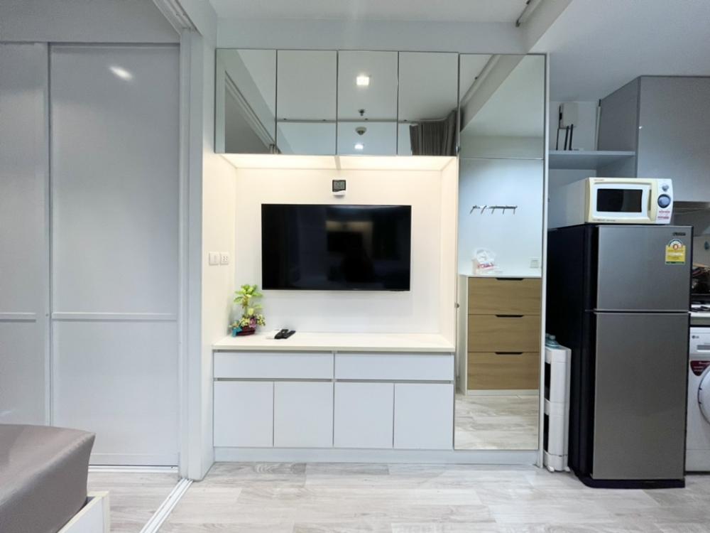 For RentCondoRama9, Petchburi, RCA : 🌻𝐅𝐨𝐫 𝐑𝐞𝐧𝐭🌻Ideo Mobi Rama9 opposite G Tower building, walk across the road to MRT Rama 9💕 ready to move in, ready to be on the 24th floor.
