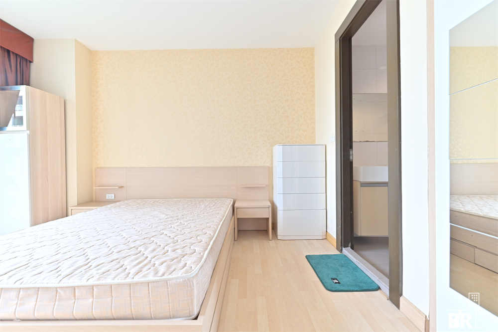 ขายคอนโดรัชดา ห้วยขวาง : ราคาดีที่สุด 📍 Rhythm Ratchada 1 bed 1 bath ขนาด 46 ตร.ม. ราคา 3.9 MB. โทร 093-6292247 นัท