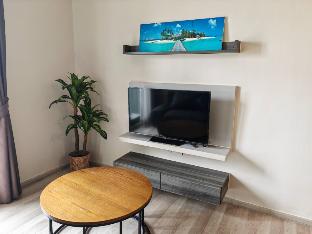 For RentCondoRatchadapisek, Huaikwang, Suttisan : 2 BED 2 BATH, very spacious room, next to MRT Huai Khwang.
