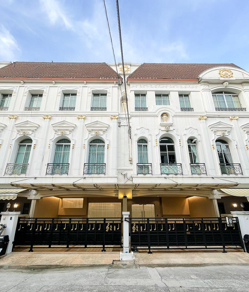 ให้เช่าทาวน์โฮมพระราม 3 สาธุประดิษฐ์ : ให้เช่า Townhouse บ้านกลางกรุง พระราม3 บ้านตกแต่งใหม่ทั้งหลัง สไตล์โมเดิร์น  ( PST-EVE729 )