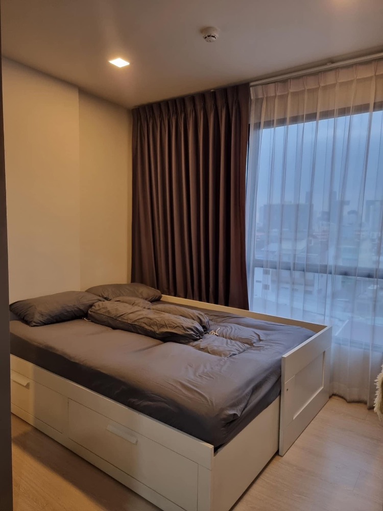 For RentCondoRatchathewi,Phayathai : For rent The Tree Din Daeng-Ratchaprarop, fully furnished with washing machine. Ready to move in. Contact 092-2424-789.