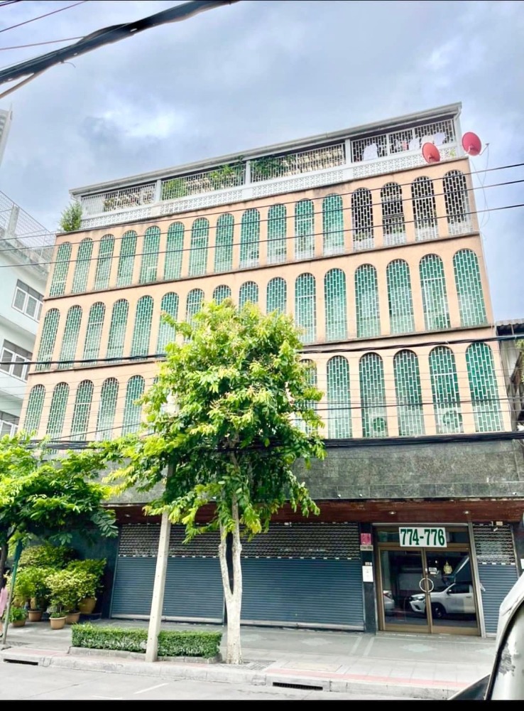 For SaleShop HouseWongwianyai, Charoennakor : 🚩For Sale🚩6-Storey Commercial building on Charoen Rat Road, Near BTS Krung Thonburi and ICONSIAM only 5 minutes