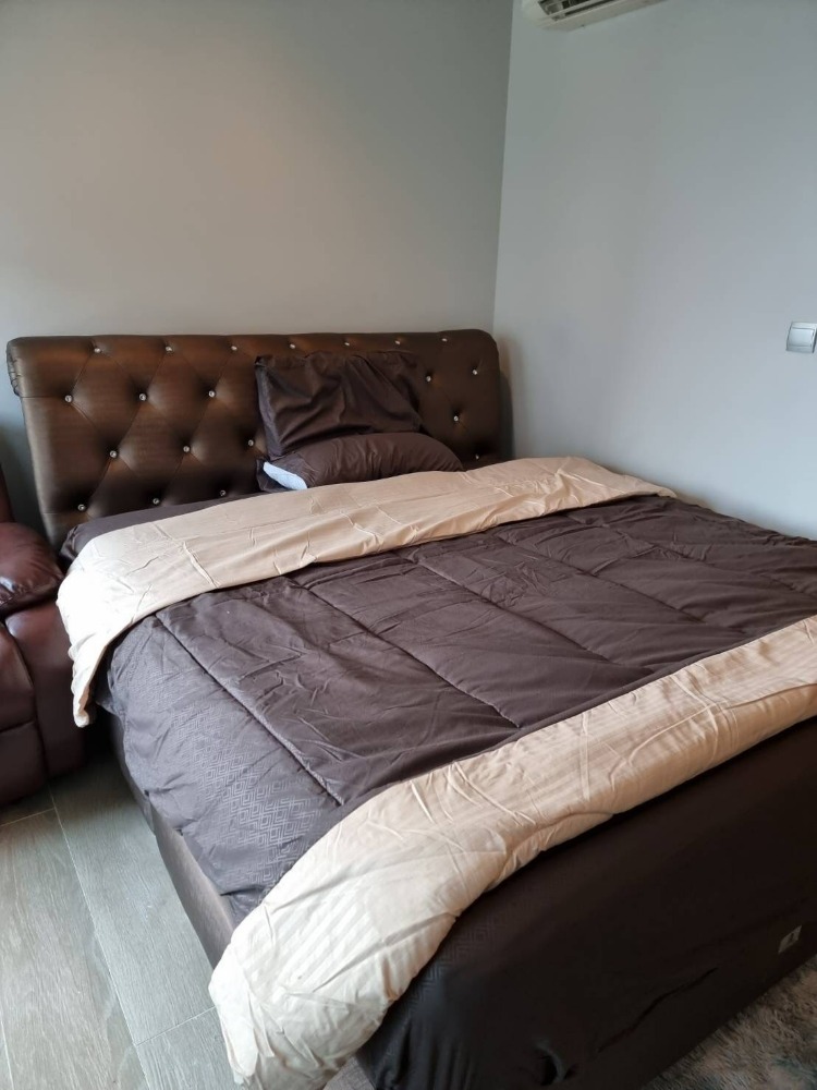 For RentCondoRama9, Petchburi, RCA : LAK101 Life Asoke-Rama9 size 28 sqm. 36th Floor 17,000 baht 099-251-6615