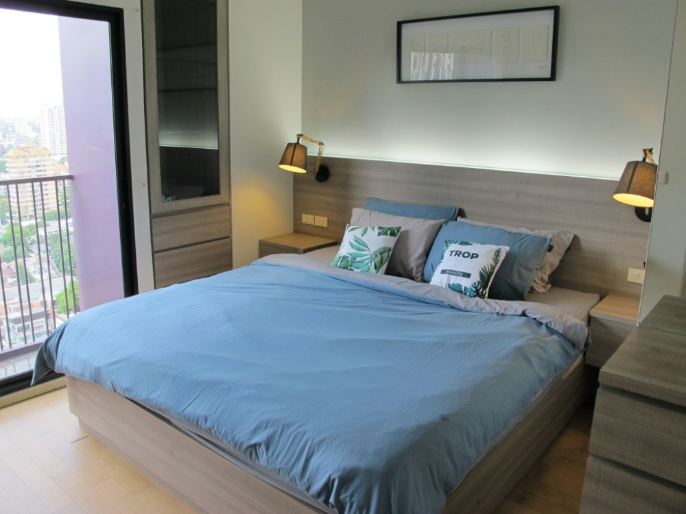For RentCondoSukhumvit, Asoke, Thonglor : For rent at Noble Reveal  Negotiable at @lovebkk (with @ too)
