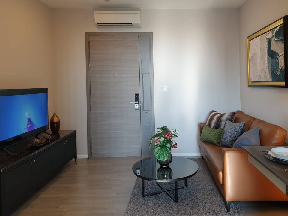 For RentCondoOnnut, Udomsuk : Condo for rent, The Room Sukhumvit 69, complete furniture and electrical appliances, near BTS Phra Khanong.