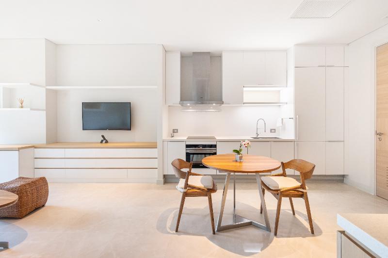 ให้เช่าคอนโดวิทยุ ชิดลม หลังสวน : ให้เช่า สินธรเรสซิเดนซ์-Sindhorn Residence 1 ห้องนอน 76 ตรม.