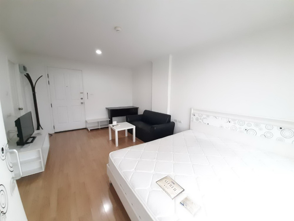 For RentCondoRamkhamhaeng, Hua Mak : LP26257 Lumpini Ram26 size 29 sqm. 4th Floor 6,800 baht 092-597-4998