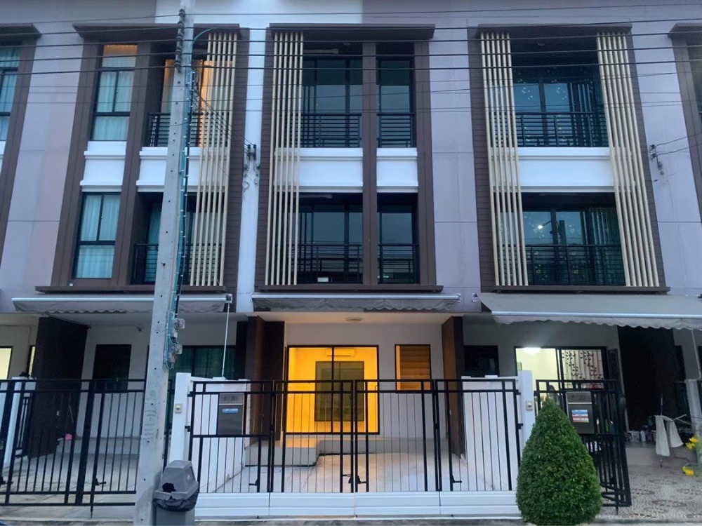 ให้เช่าทาวน์โฮมท่าพระ ตลาดพลู วุฒากาศ : เช่าด่วน บ้านกลางเมือง กัลปพฤกษ์ ทาวน์โฮม 3 ชั้น 3 นอน 3 น้ำ ทำเลดี ใกล้เดอะมอลล์บางแค MRT บางแค ถนนกัลปพฤกษ์