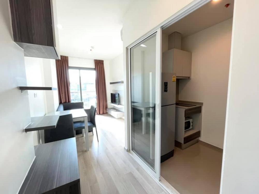 For RentCondoRatchadapisek, Huaikwang, Suttisan : For rent: Centric Huaykwang Station, beautiful room, fully furnished.