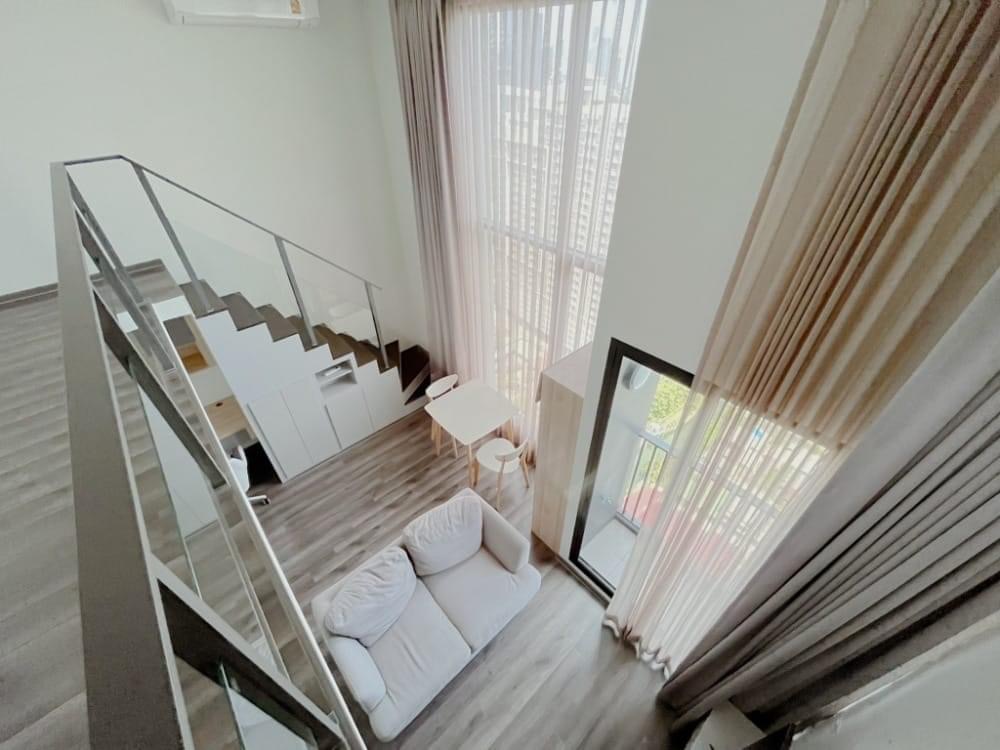 ให้เช่าคอนโดพระราม 9 เพชรบุรีตัดใหม่ RCA : ห้อง Loft มาใหม่! รีบจองด่วน KnightBridge Space พระราม 9 ห้องสวยวิวดี มีเครื่องซักผ้า เฟอร์ครบ ใกล้ MRT และเซ็นทรัลพระราม 9