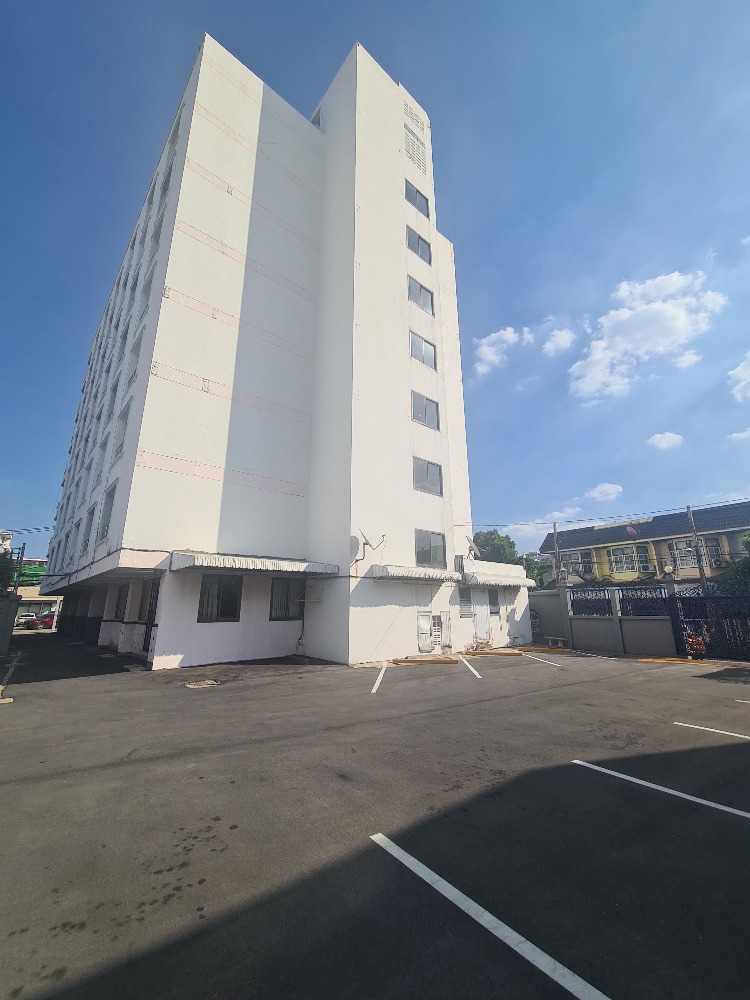 For RentHotel&Apartment BusinessRatchadapisek, Huaikwang, Suttisan : 🌜⭐️🌛For rent, 8-story apartment, Huai Khwang, Ratchada, Inthamara.