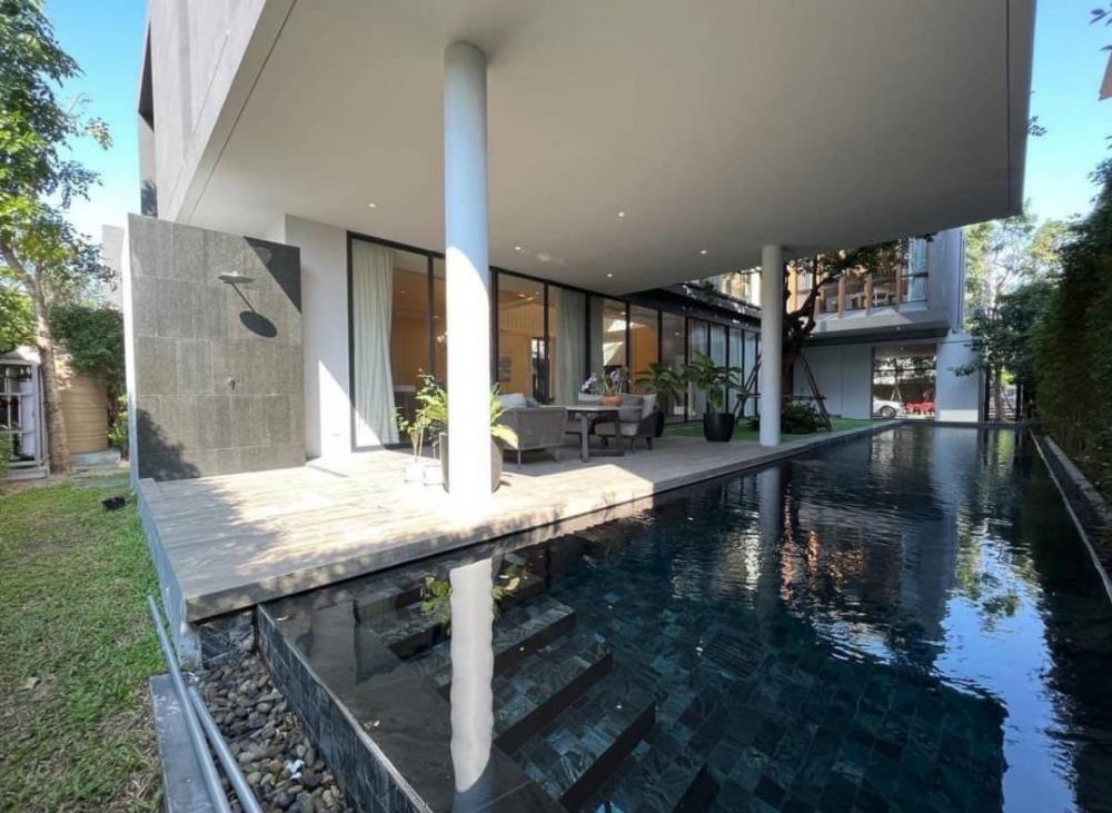 ให้เช่าบ้านพระราม 9 เพชรบุรีตัดใหม่ RCA : ✨Luxury house Issara Residence Rama 9 for rent 5 bedroom 5 parking  Pool villa & Fully furnished✨