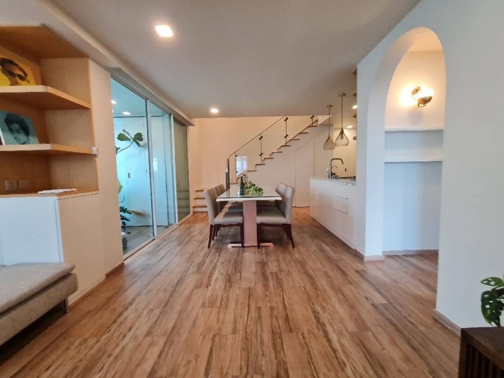 For RentCondoSathorn, Narathiwat : 💥PET FRIENDLY 💥💥MAESTRO 01 SATHORN I 135 SQM I DUPLEX I 4 BED 3 BATH I 73,000 I FULLY FURNISHED