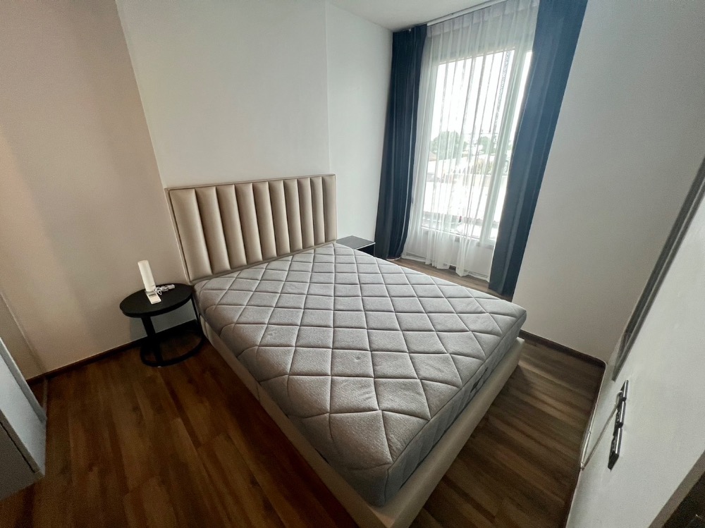 For RentCondoSukhumvit, Asoke, Thonglor : New room! For rent: Ceil by Sansiri, condo in good location, fully furnished, has washing machine, near BTS Ekkamai, ready to move in.