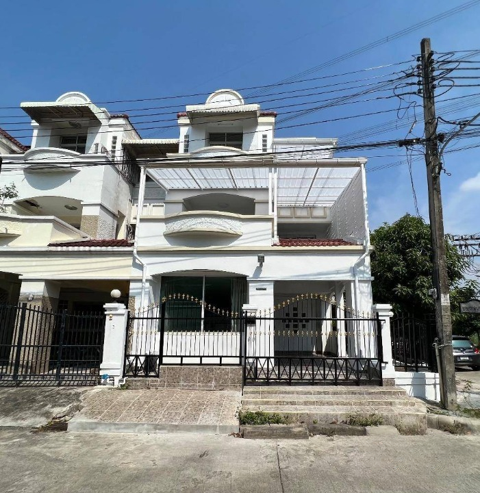 ให้เช่าทาวน์โฮมบางนา แบริ่ง ลาซาล : ให้เช่าทาวน์โฮม บ้านกฤษดานคร 28 ใกล้ เมกา บางนา เพียง 9 นาที