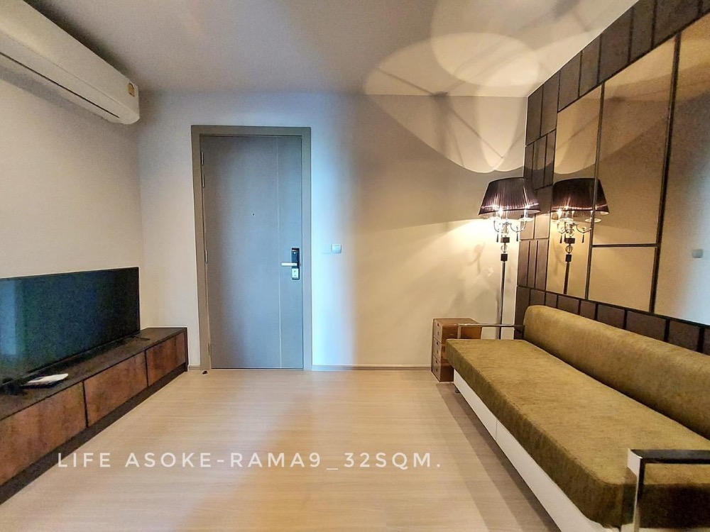 For RentCondoRama9, Petchburi, RCA : For rant Life Asoke-Rama9 32 sqm.