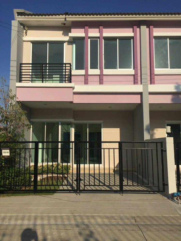 ให้เช่าทาวน์โฮมพระราม 5 ราชพฤกษ์ บางกรวย : ปล่อยเช่าทาวน์โฮม vista park สาทร~ปิ่นเกล้า 20,000/เดือน 🏡  ใกล้วงเวียนพระราม 5  ตัวโครงการใกล้ถนนราชพฤกษ์เพียง 50 เมตร และใกล้ The Walk ราชพฤกษ์นิดเดียวประมาณ 70 เมตร