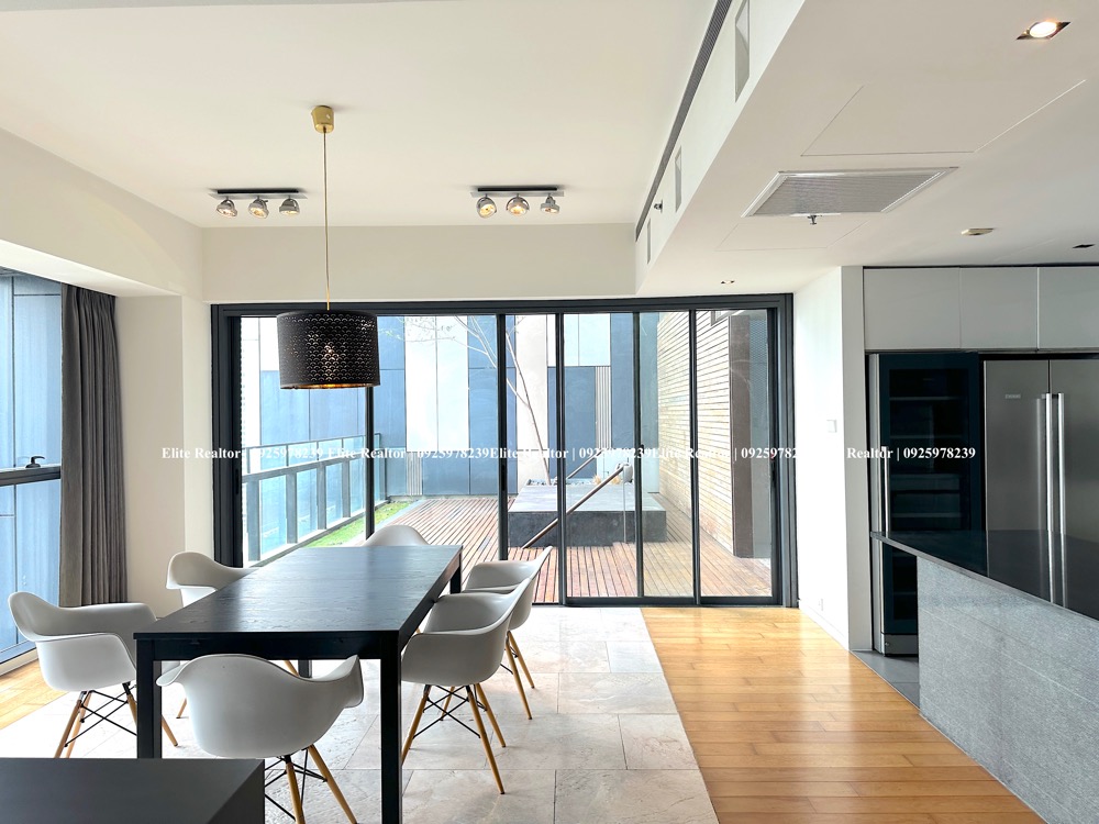 ให้เช่าคอนโดสาทร นราธิวาส : 🔥 Special layout with huge terrace - Rare 3 bed at the Met 💯