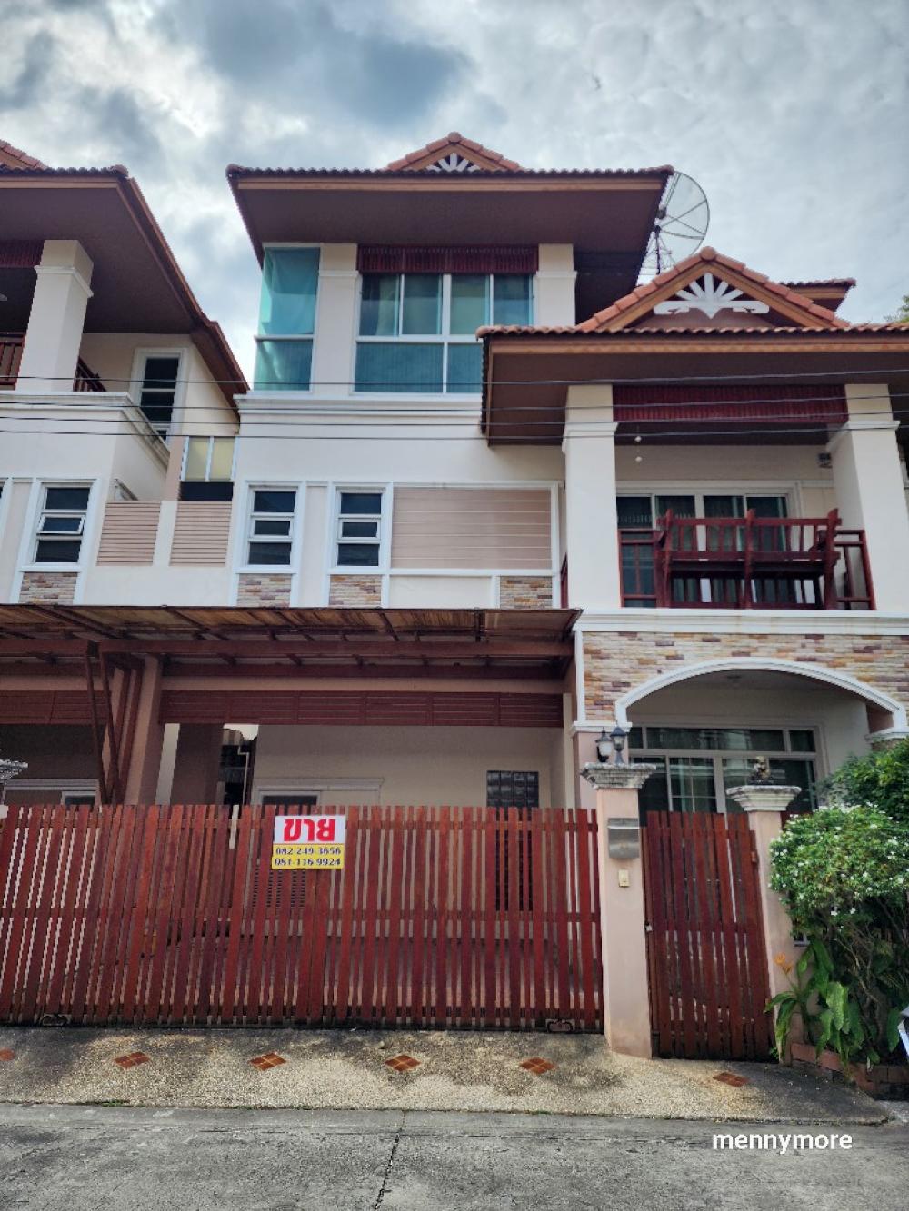 #Single  house #3  floors #Nonsi  Villa #Bang  Si Mueang corner, Rama 5, beautiful house #House  with auspicious number 3, 3 floors, 4 bedrooms, #ensuite  bathroom in every room!!! Size 43 sq m, usable area 200 sq m♥️♥️ Selling for only 5,900,000 baht!!! ♥️♥️♥️ Loading...
