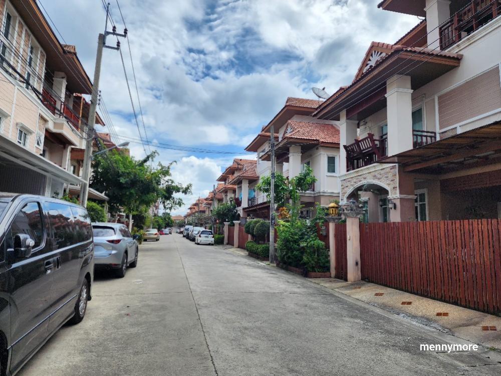 #Single  house #3  floors #Nonsi  Villa #Bang  Si Mueang corner, Rama 5, beautiful house #House  with auspicious number 3, 3 floors, 4 bedrooms, #ensuite  bathroom in every room!!! Size 43 sq m, usable area 200 sq m♥️♥️ Selling for only 5,900,000 baht!!! ♥️♥️♥️ Loading...