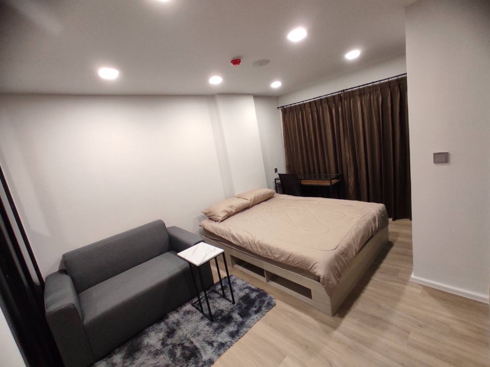 For rent: Atmoz flow Minburi, ready-to-move-in condo, resort style, fully furnished, luxury common area, next to the Pink Line Loading...
