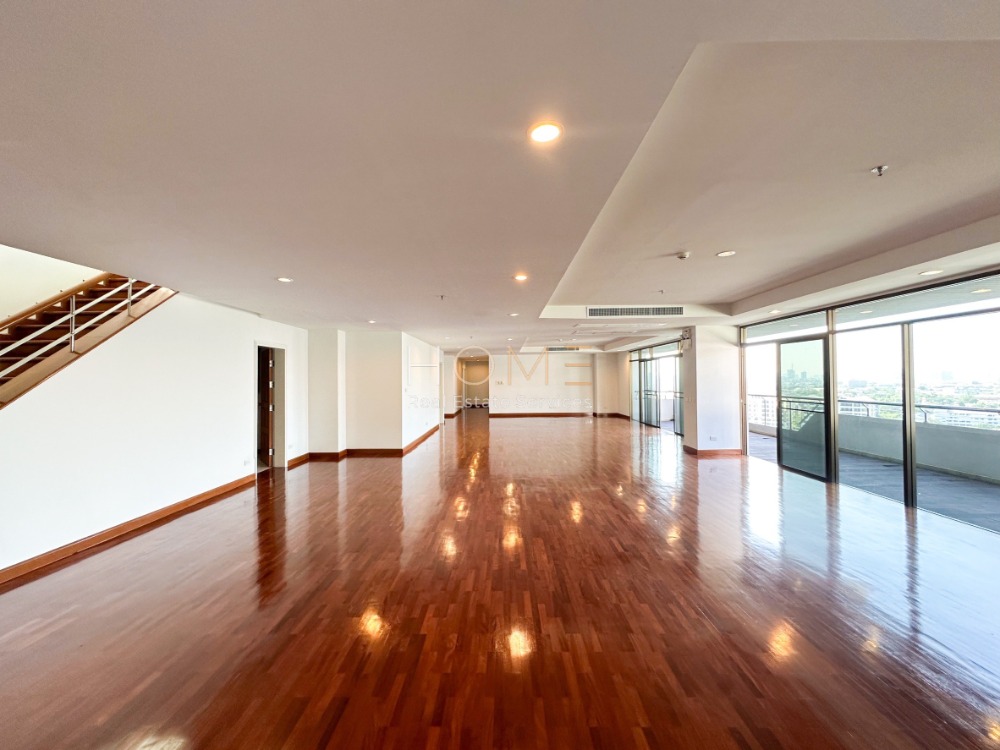 For RentCondoChaengwatana, Muangthong : Lakeshore North Condominium / 4 Bedroom Duplex (FOR RENT), Lakeshore North Condominium / 4 Bedroom (Rent) STONE714
