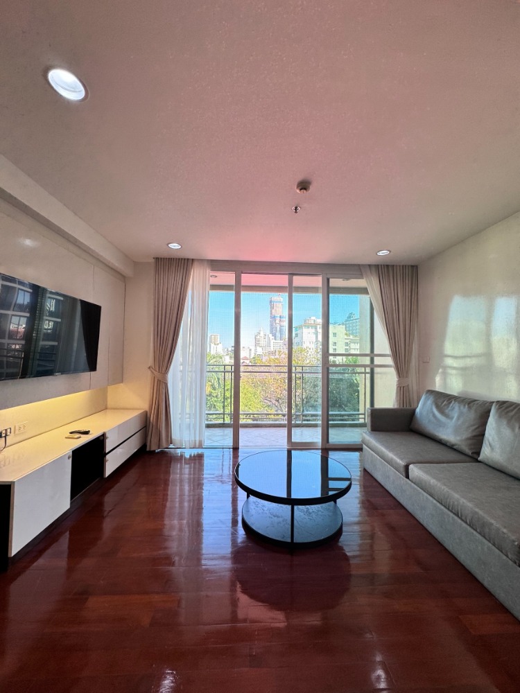 ให้เช่าคอนโดสุขุมวิท อโศก ทองหล่อ : คอนโดให้เช่า Richmond Hills Residence Thonglor25 ห้องใหญ่ ราคาดี พร้อมเข้าอยู่ มีรถบริการรับ-ส่ง bts