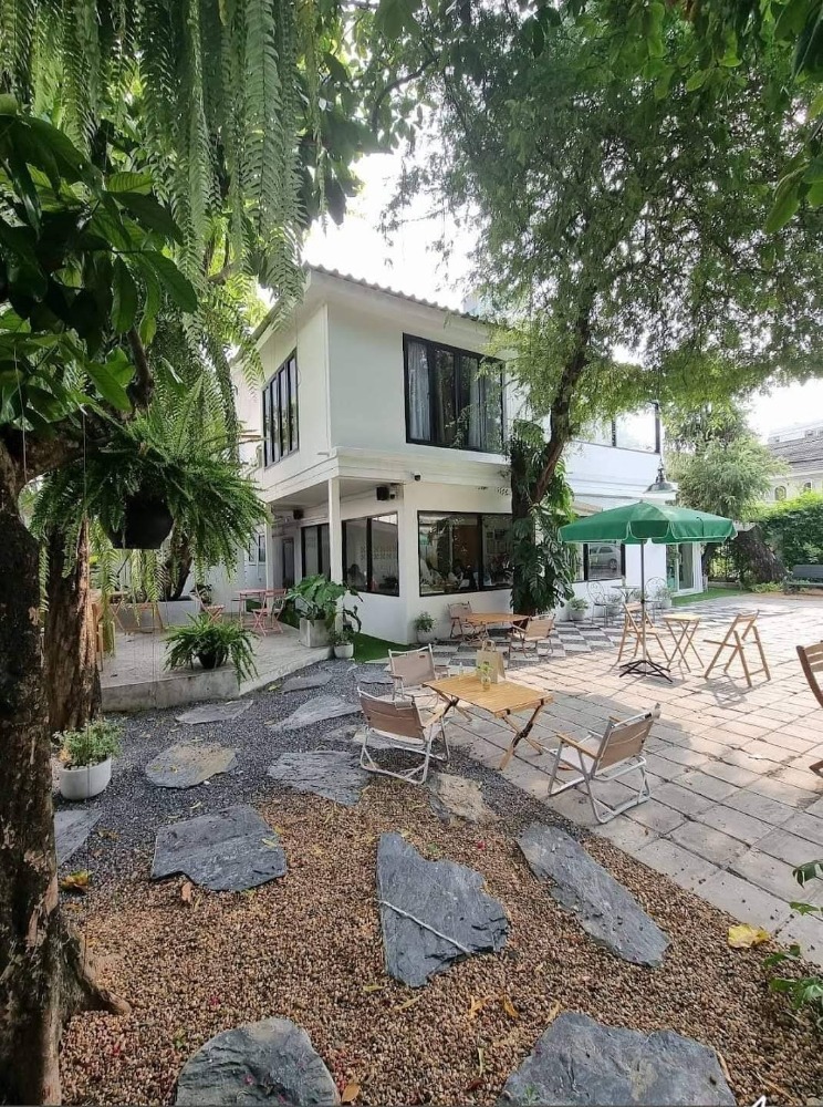 For RentHouseAri,Anusaowaree : Single house in Saphan Kham area, Ari: near BTS Saphan Khwai / suitable for a restaurant,