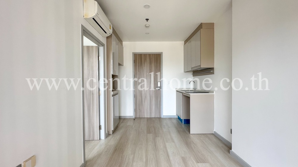 Condo Knights Bridge Prime Sathorn, near BTS Chong Nonsi, new room, not used. Loading...