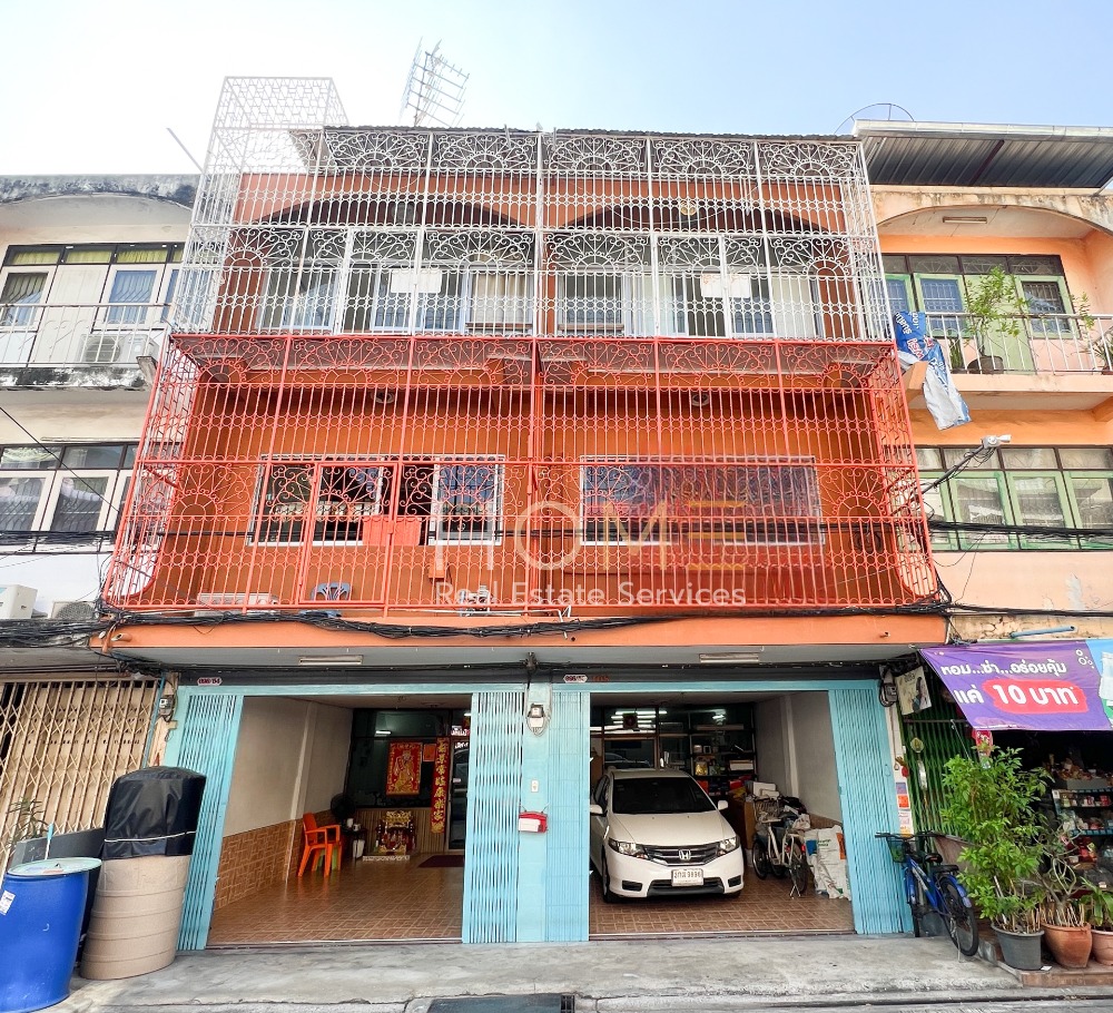 For SaleShop HouseOnnut, Udomsuk : Commercial Building Sukhumvit 101/1 / 3 Storey (FOR SALE) PUY211