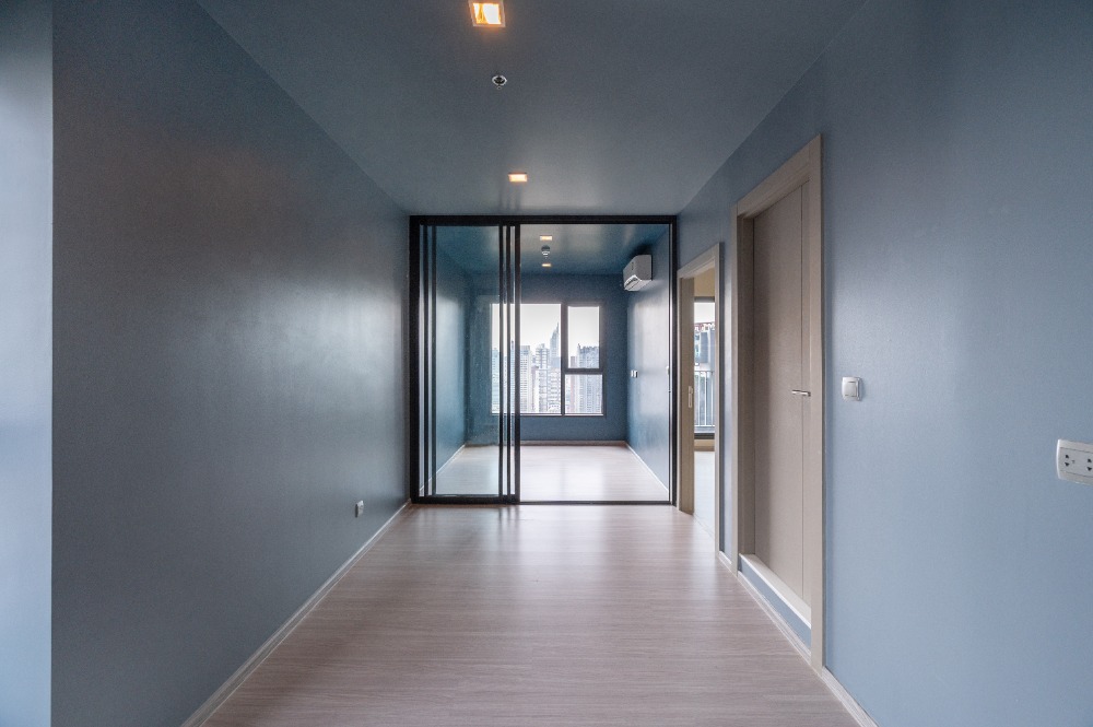 For SaleCondoRama9, Petchburi, RCA : Condo 1 bed plus corner room near MRT, Central Rama9