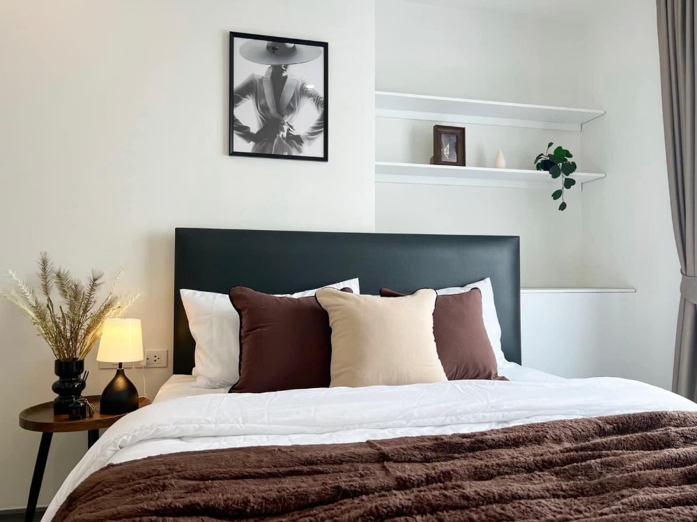 For RentCondoPattanakan, Srinakarin : RPT206 Rich Park Triple Station 30 sqm. 33rd Floor 16,000 baht 092-597-4998