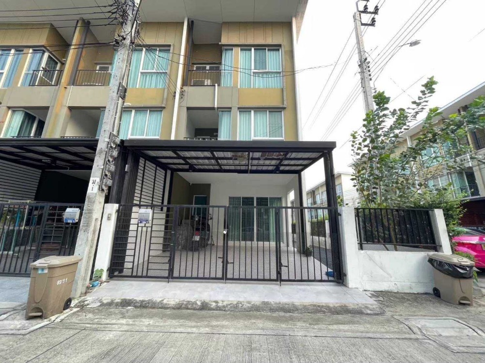 For SaleTownhomeNawamin, Ramindra : 3-story townhome for sale, Blesstown Ramintra 127, area 27.30 square meters, near the Pink Line BTS. Fashion Island - Siam Park, Bangkok Sea - Serirak Hospital - Minburi Market - Hathairat Road - Phraya Suren Road