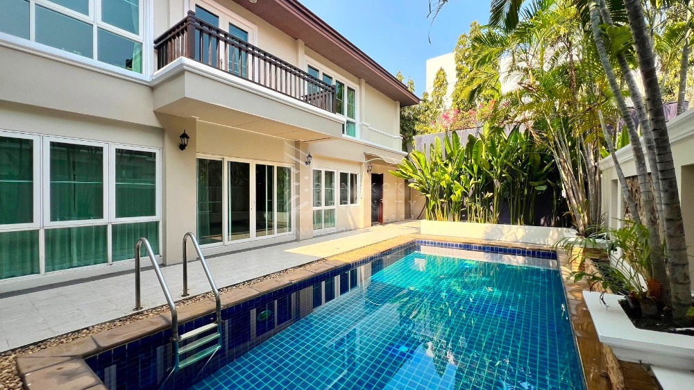 For RentHouseSukhumvit, Asoke, Thonglor : House For rent with private pool Sukhumvit Prompong