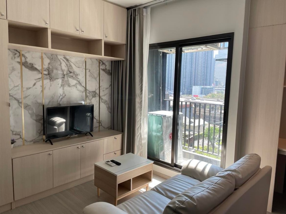 For RentCondoRama9, Petchburi, RCA : 💥🎉Hot deal Life Asoke - Rama 9 [Life Asoke - Rama 9] Beautiful room, good price, convenient travel, fully furnished. Ready to move in immediately. You can make an appointment to see the room.