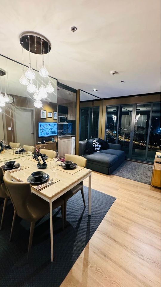 For RentCondoBangna, Bearing, Lasalle : 🎉Beautiful room for rent :: IDEO O2 [2Beds/size 47 sq m.] Beautiful view 🚝There is a skywalk connected to BTS Bangna.