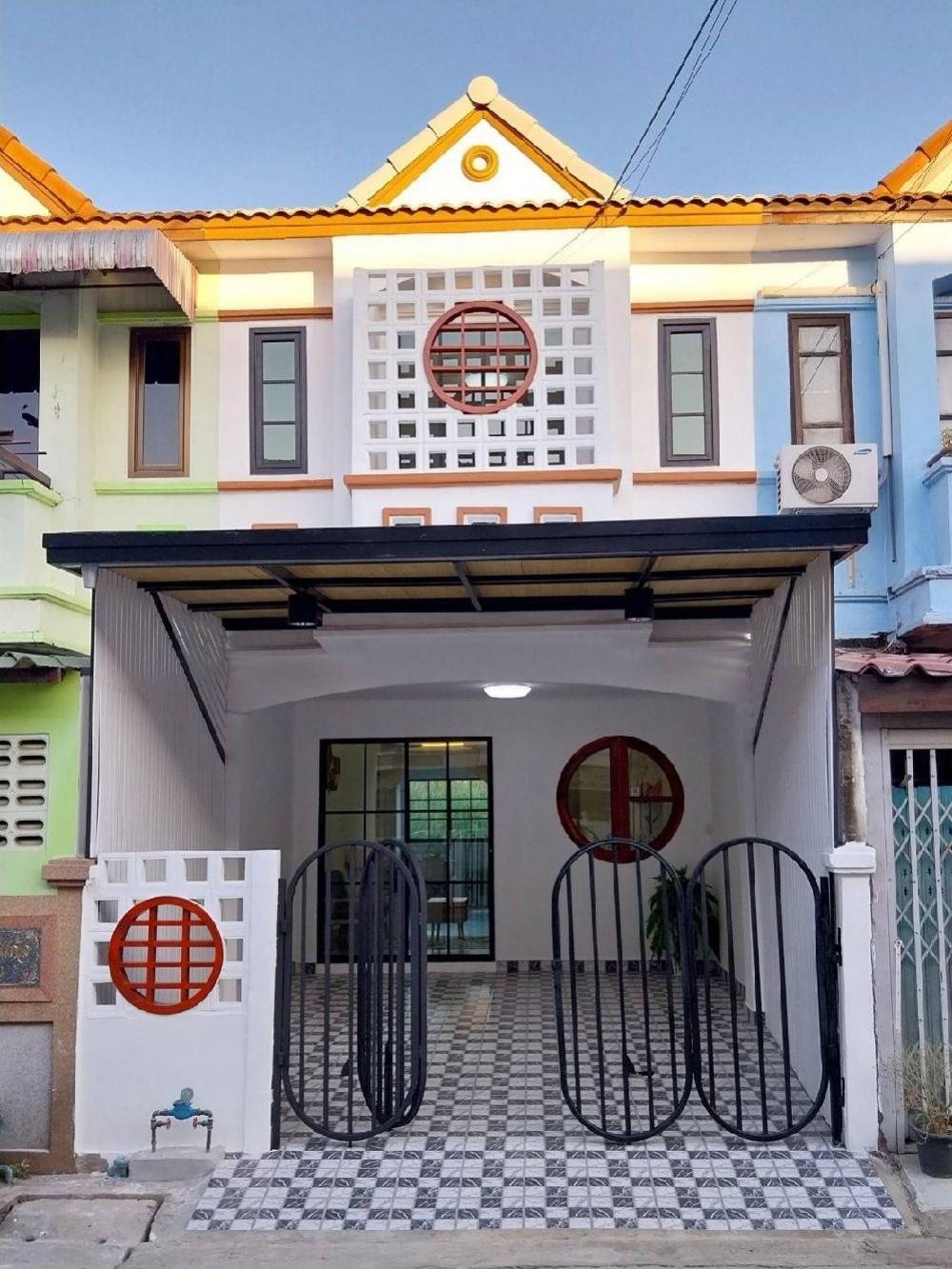 For SaleTownhomeNawamin, Ramindra : For sale, 2-storey townhouse, KC 4, newly renovated, near Wat Panthong Hathai Rat 39, Min Buri, Khlong Sam Wa, near the Pink Line, near Fashion Island, along Khlong Song, Safari World, Panya Intra, Nimit Mai, Thai Ramman, Chatuchak Expressway