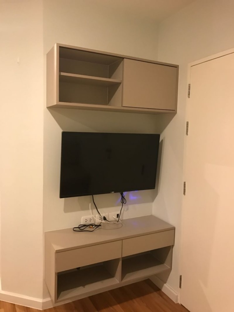 ให้เช่าคอนโดลาดกระบัง สุวรรณภูมิ : ให้เช่า V condo ฉลองกรุง  วี คอนโด ลาดกระบัง#วิวสวนและสระว่ายน้ำ #ห้องใหญ่   ตึก B1 ชั้น 6 ( ห้อง 28 ตรม )