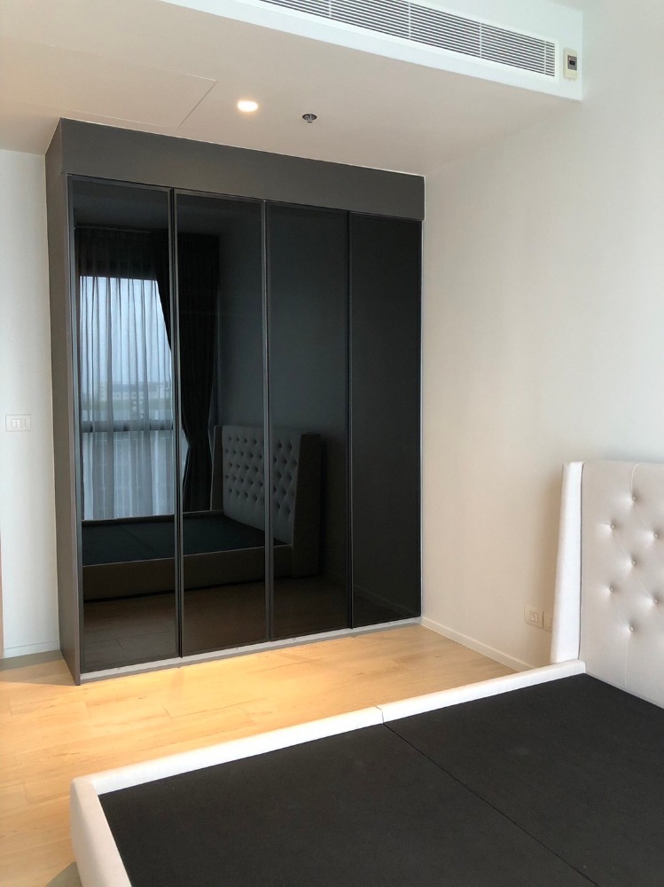 คอนโดขาย The Loft Silom เฟอร์นิเจอร์ครบ พร้อมเข้าอยู่ Loading...