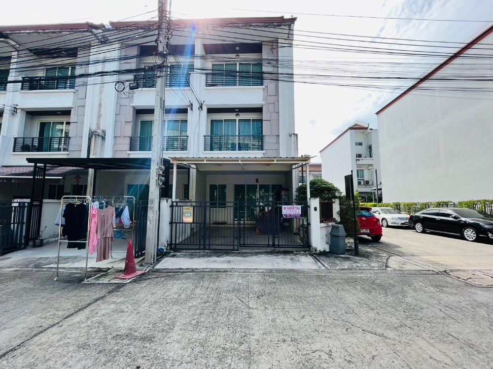 For SaleTownhomeLadprao101, Happy Land, The Mall Bang Kapi : Townhome Baan Klang Muang Ladprao 101 / 3 bedrooms (For Sale), Baan Klang Muang Ladprao 101 / Townhome 3 Bedrooms (FOR SALE) RUK337