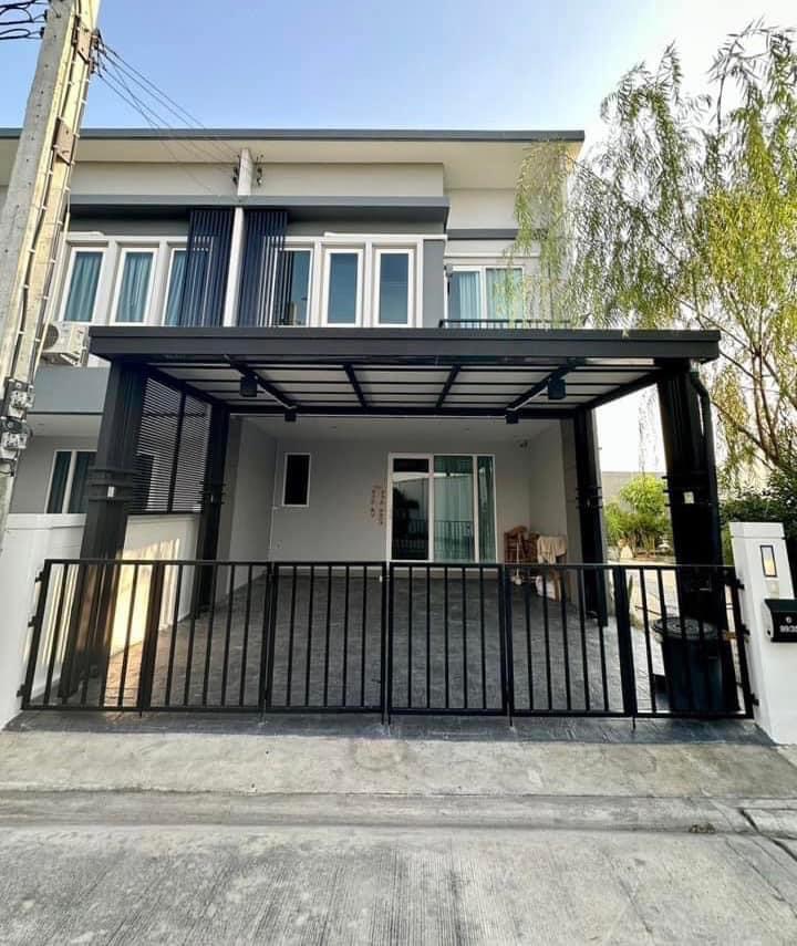 For SaleTownhomeNonthaburi, Bang Yai, Bangbuathong : 📢 🏠️ Townhome for sale, Chuan Chuen Town (Kaew In - Bang Yai), corner house, has a private garden next to the house 👍👍👍