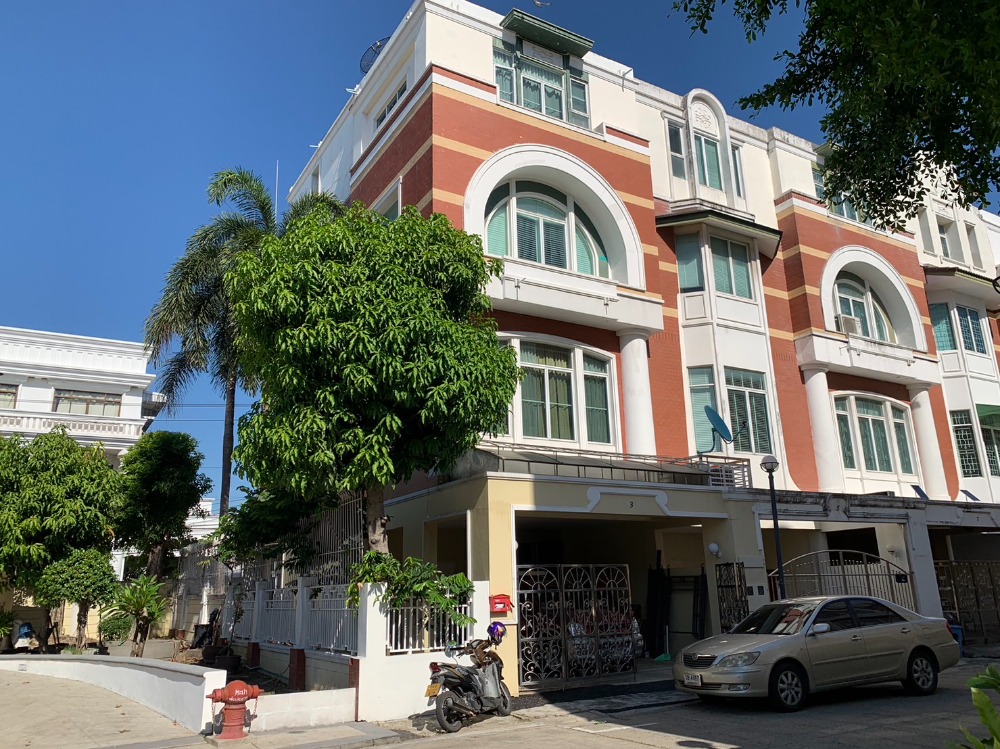 For RentTownhomeOnnut, Udomsuk : Rent Ravipa Village 4 bed, 5 bath, Soi Udomsuk 39/1, BTS Udomsuk